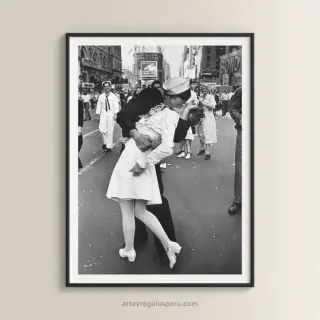 Cuadro con fotografía "El Beso" en Times Square para sala y dormitorios